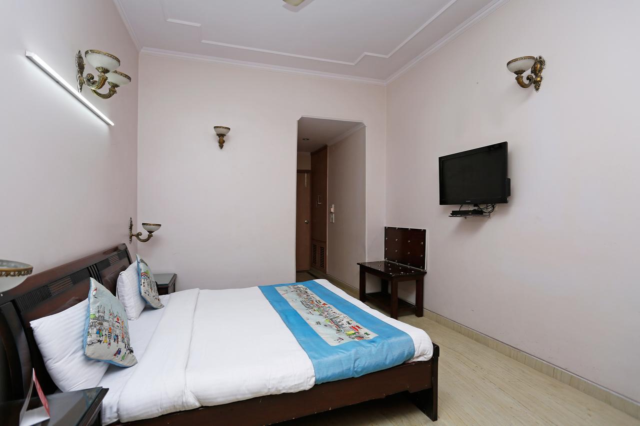 Oyo 5401 Hotel Mid Town นิวเดลี ภายนอก รูปภาพ