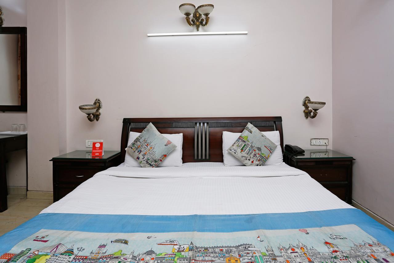 Oyo 5401 Hotel Mid Town นิวเดลี ภายนอก รูปภาพ