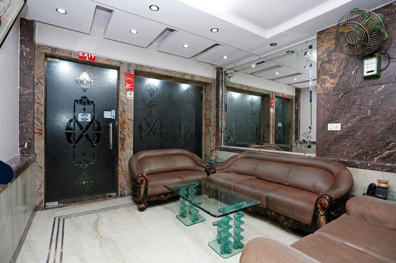Oyo 5401 Hotel Mid Town นิวเดลี ภายนอก รูปภาพ