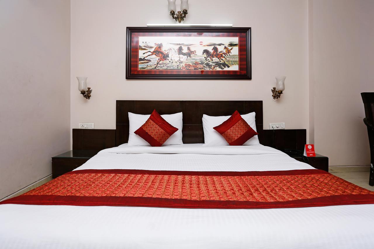 Oyo 5401 Hotel Mid Town นิวเดลี ภายนอก รูปภาพ